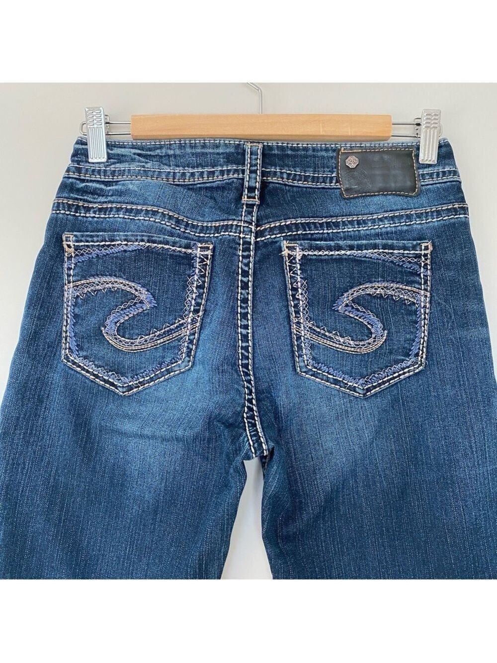 Silver Suki Mid Rise Straight Jeans Fluid Denim Women's Sz 27x32 Thick Stitch
